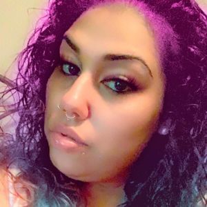 Meet your Posher, Lora